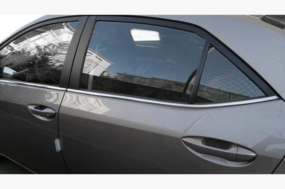 Toyota Corolla 2013–2019 Nedre dørkantliste (4 stk., rustfrit stål) Image