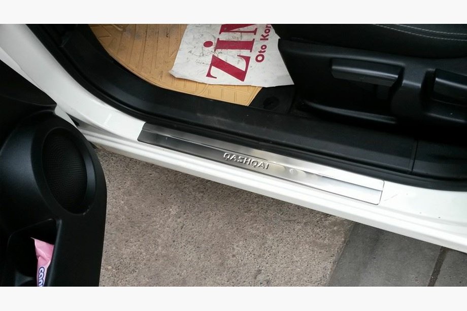 Nissan Qashqai 2010–2014 Dørtrinslister (Omsa, 4 stk., rustfrit stål) Standard Foto 2