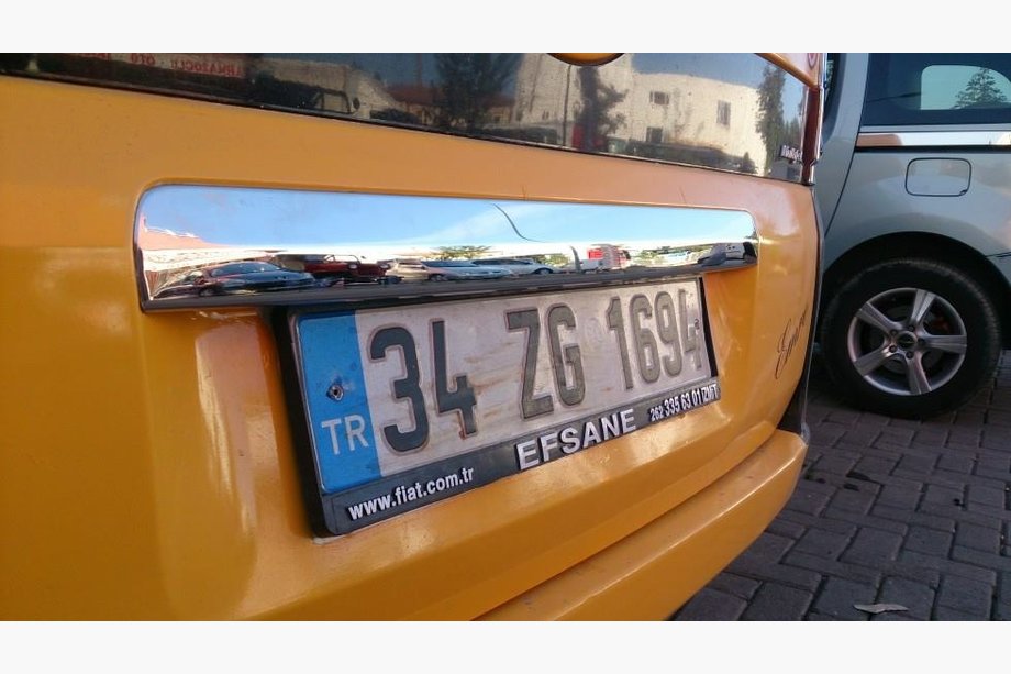 Fiat Fiorino/Qubo 2008–2024 Liste over nummerplade (rustfrit stål) Foto 3