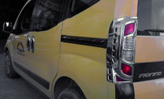 Fiat Fiorino/Qubo 2008–2024 Buede plastafdækninger til stoplygter (2 stk.) foto 1