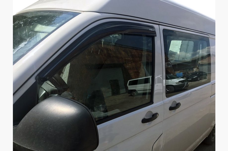 Volkswagen T5 Transporter 2003–2010 Vindafvisere til sideruder (2 stk., MyRacing) Image