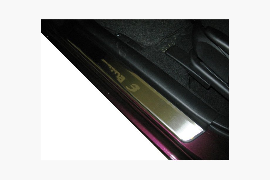 Mazda 3 2003–2009 Dørtrinslister Nathaniko (4 stk., rustfrit stål) Premium - 3M tape, 0,8 mm Image
