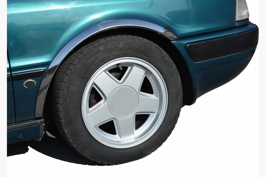 Audi 80/90 1987–1996 Hjulbuelister (1987-1991, 4 stk., rustfrit stål) Image