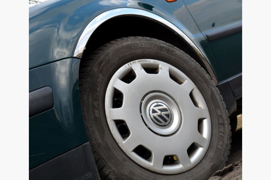 Volkswagen Passat B5 1997–2005 Skærmkantlister (4 stk., rustfrit stål) Stationcar, 2000-2005 Image