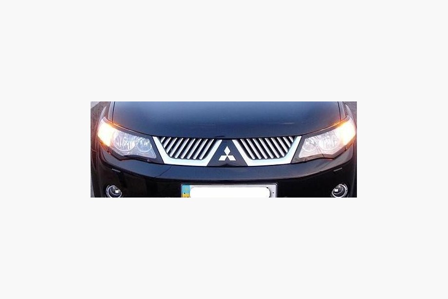 Mitsubishi Outlander 2006–2012 Kølergrill-lister (2006-2010, rustfrit stål) Image