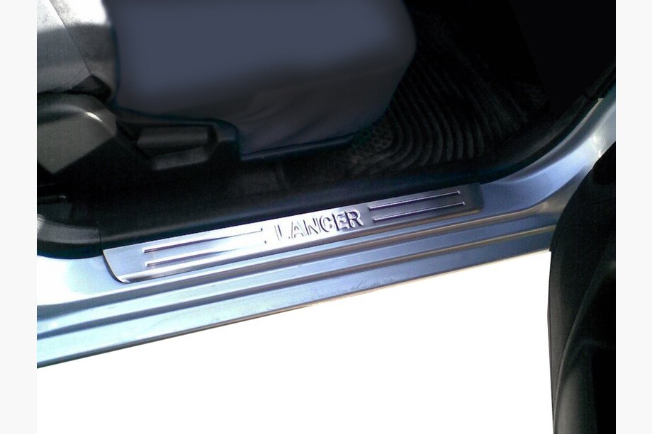 Mitsubishi Lancer 9 2004–2008 OmsaLine dørtrinslister (4 stk., rustfrit stål) Image