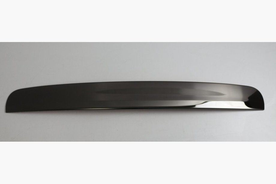 Nissan Qashqai 2010–2014 Liste over nummerplade, sort krom (rustfrit stål) Image