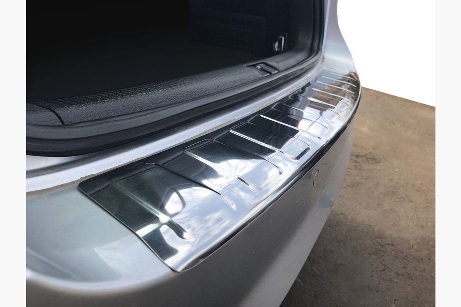 Volkswagen Passat B7 2012–2015 Bagkofangerbeskytter Carmos (SW, rustfrit stål) Image