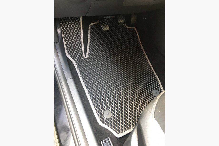 Skoda Fabia 2014–2021 EVA gulvmåtter (sorte) Image