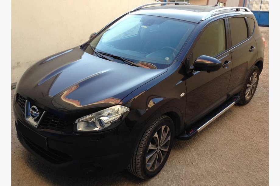 Nissan Qashqai 2010–2014 Sidetrin RedLine V1 (2 stk., alu.) Image