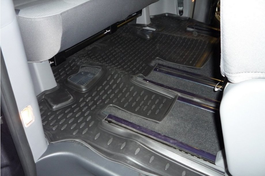 Hyundai H300, H1, Starex 2008–2020 Gummimåtte (3. række) til kabinen (Novline) New Image