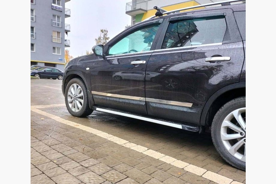 Nissan Qashqai 2010–2014 Sidetrin Maya V1 (2 stk., aluminium) Image