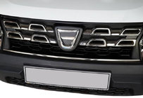 Dacia Duster 2008–2018 Liste til kølergrill 2014-2018 (rustfrit stål) foto 1