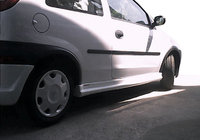 Opel Corsa C 2000–2006 Sideskørter (klar til lakering) foto 1