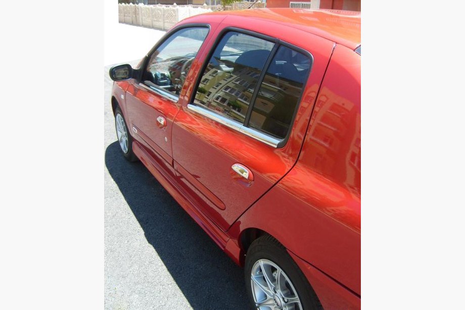 Renault Symbol 1999–2008 Sideskørter Ferrari-type (til lakering) Image