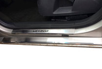 Skoda Octavia II A5 2010–2013 Krom dørtrinslister Nataniko (8 stk., rustfrit stål) Standard - Lohmann tape, 0,5 mm foto 1