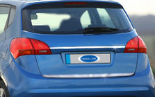 Kia Venga 2010–2019 Rustfri stålliste over nummerplade foto 1