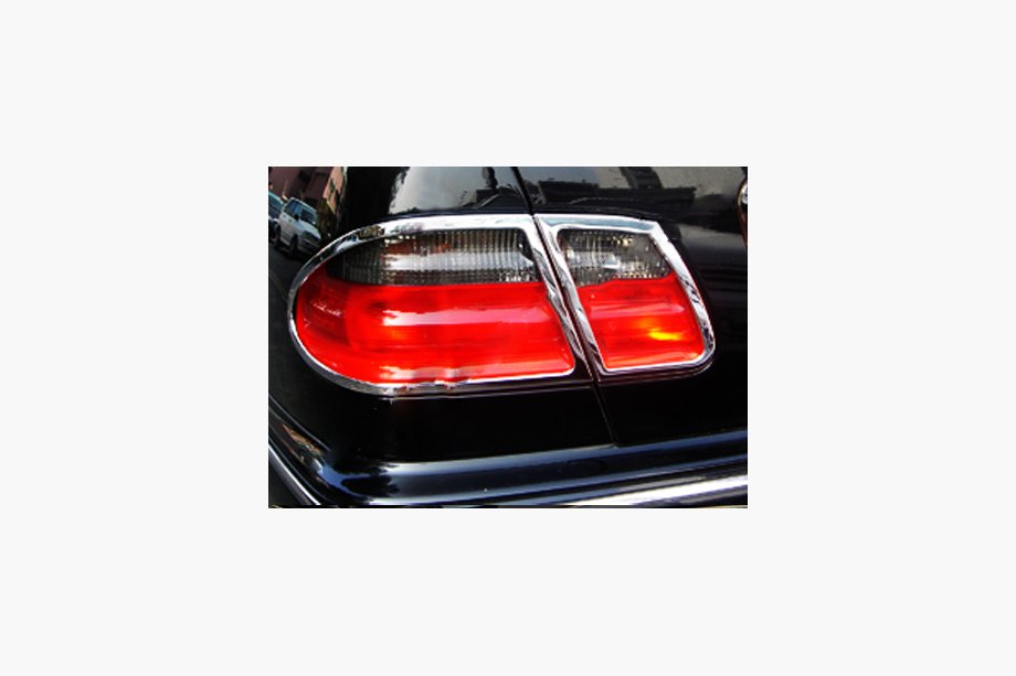Mercedes E-class W210 1995–2002 Stoplygte-kromcovers (2 stk., plast) Kina Image