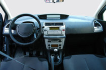 Citroen C-4 2004–2010 Instrumentbordbeklædning foto 3
