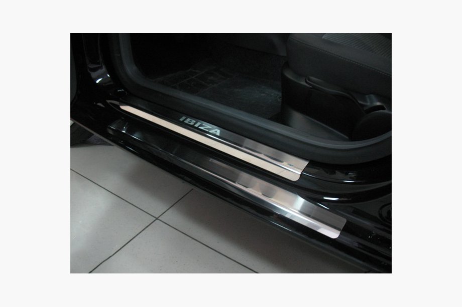 Seat Ibiza 2010–2017 Nataniko dørtrinslister (8 stk., rustfrit stål) Image