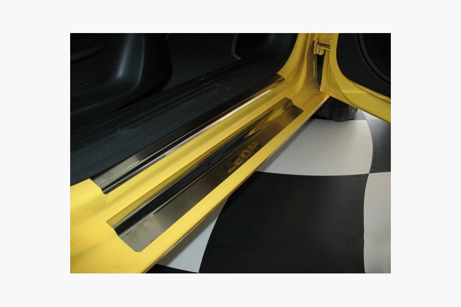 Seat Leon 2005–2012 Nataniko dørtrinslister (8 stk., rustfrit stål) Image