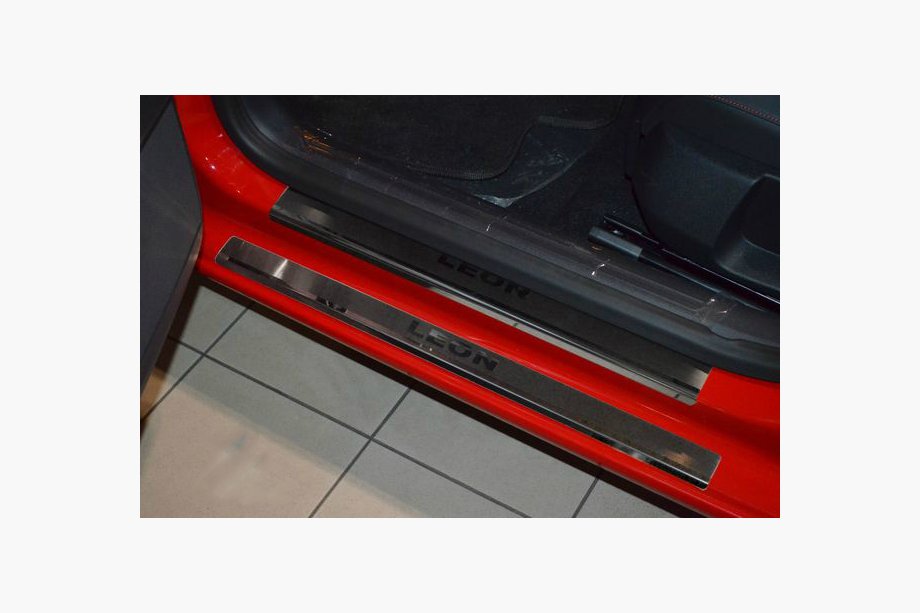 Seat Leon 2013–2020 Nataniko dørtrinslister (8 stk., rustfrit stål) Image