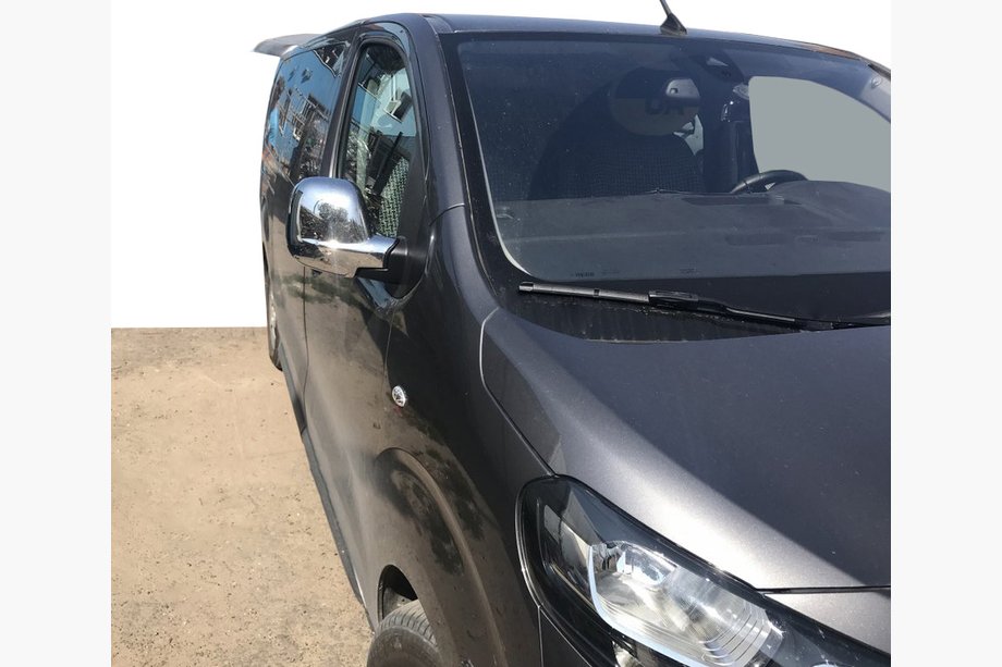 Opel Vivaro 2019– Krom spejlkåber (2 stk., plast) OmsaLine Image