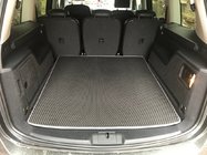 Volkswagen Sharan 2010–2023 Øvre bagagerumsmåtte (EVA, sort) foto 1