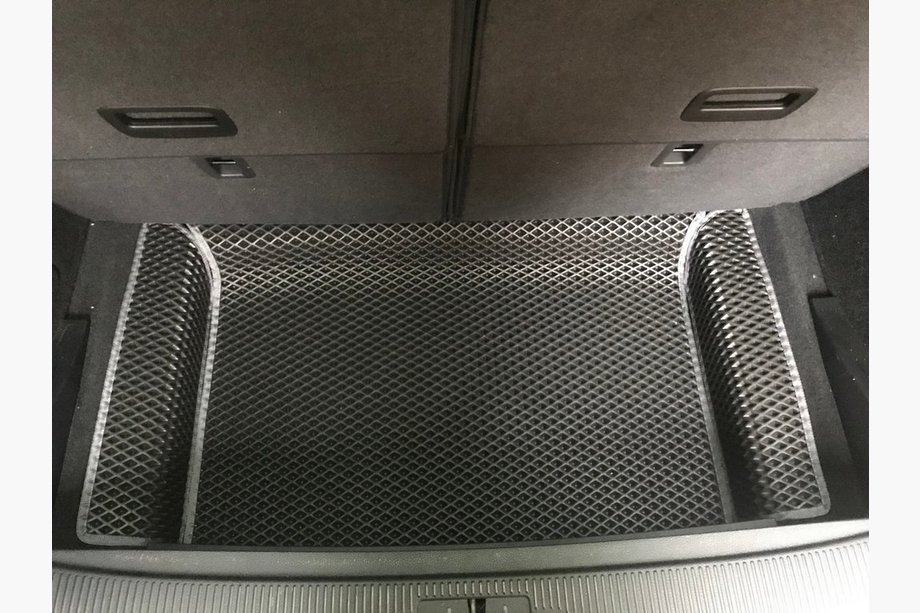 Volkswagen Sharan 2010–2023 Nederste bagagerumsmåtte (EVA, sort) Image