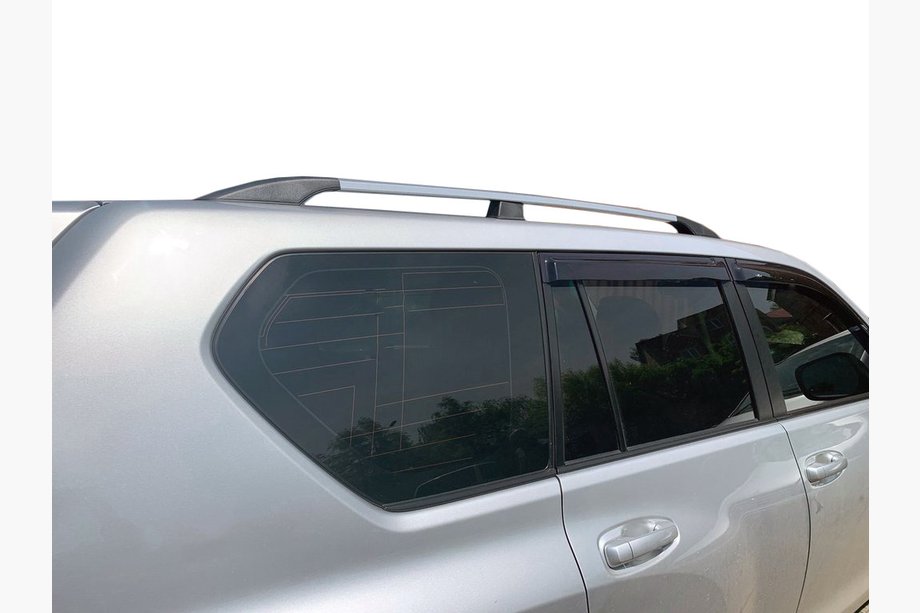 Toyota Land Cruiser Prado 150 2009–2023 Tagrælinger, tyrkisk design (krom, 2 stk.) metalmonteringsfødder Image