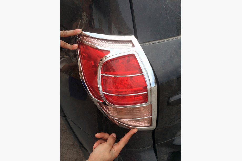 Toyota Rav 4 2006–2013 Krom baglygterammer 2006-2009 (2 stk., plast) Image
