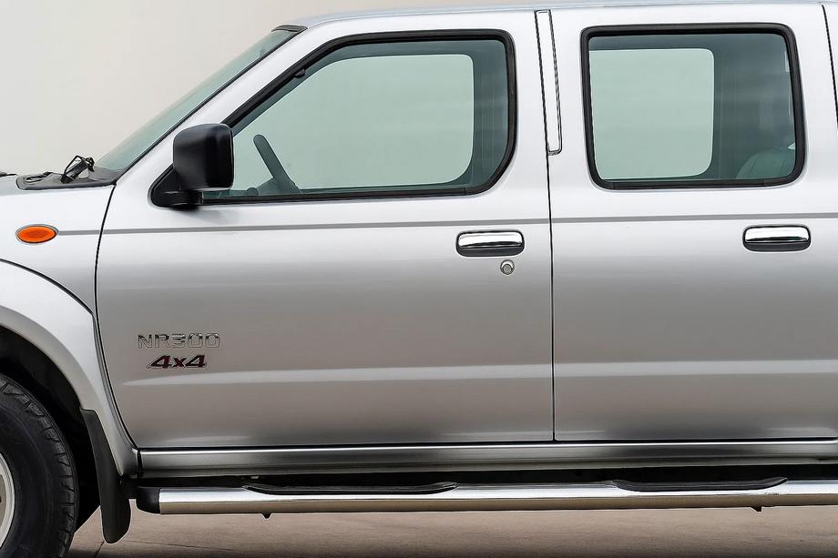 Nissan NP300 1999–2015 Dørgrebsafdækninger (4 stk., rustfrit stål) Carmos - Tyrkisk stål Foto 3