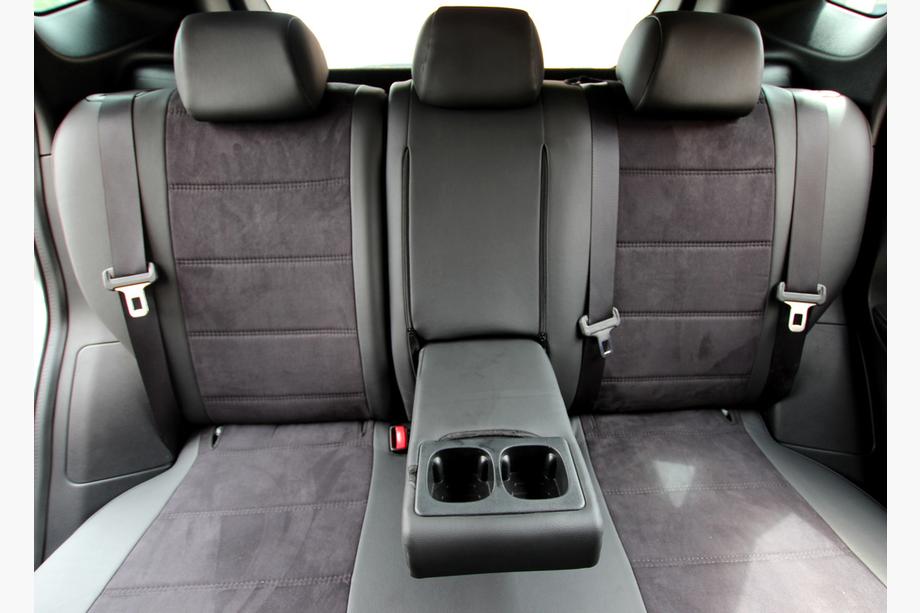 Nissan Qashqai 2014–2021 Sædeovertræk i økolæder+stof+Alcantara Antara A001 (komplet kabinesæt) Image