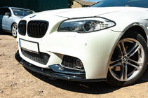 BMW 5-serie F10/F11 2010–2016 Kofangerlæbe foran OmsaLine (sort) foto 3