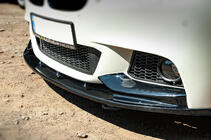 BMW 5-serie F10/F11 2010–2016 Kofangerlæbe foran OmsaLine (sort) foto 2