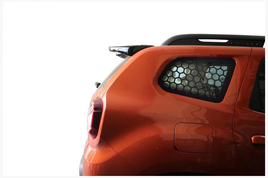 Dacia Duster 2018–2024 OmsaLine afdækningspaneler til bagrude (2 stk., ABS) Image