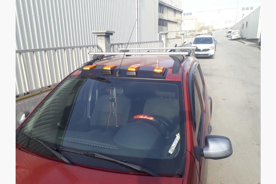 Dacia Sandero 2007–2013 Solskærm til forrude (LED, mat sort) Image