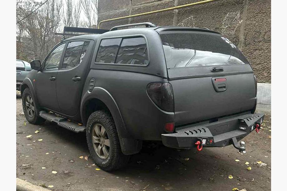 Mitsubishi L200 2006–2015 Anhængertræk til Dakar-kofanger Foto 2