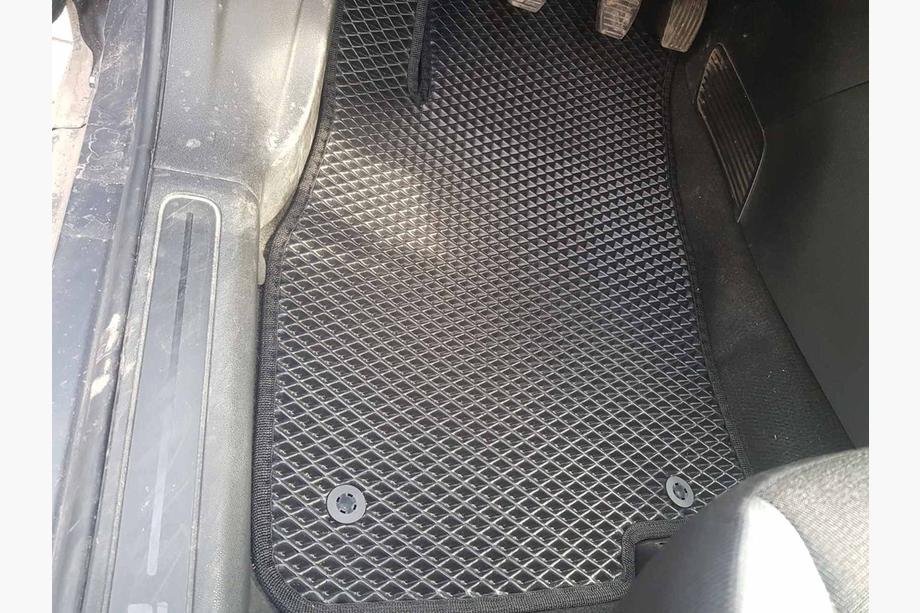 Fiat Punto Grande/EVO 2006–2018 EVA gulvmåtter (sorte) Image