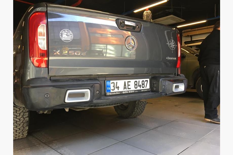 Mercedes X class 2017–2020 Bagdiffusor (mat sort) Image