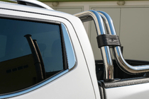 Nissan Navara/NP300 2016– Rustfri pyntelister til bageste dørstolper (2 stk.) foto 1