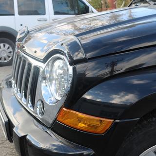 Stenslagsbeskytter til motorhjelm (EuroCap) Jeep Cherokee/Liberty 2002–2007 foto 4