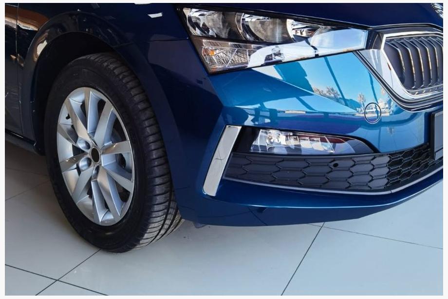 Skoda Scala 2018– Kromlister til tågelygter (2 stk., rustfrit stål) Image