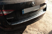 Skoda Superb 2015–2024 Bagkofangerbeskytter i rustfrit stål SW foto 7