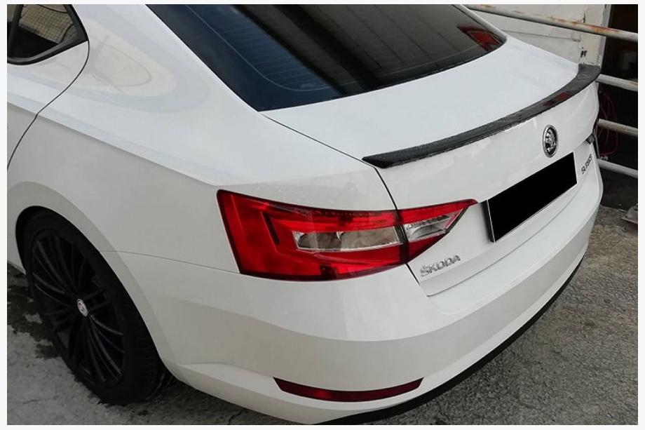 Skoda Superb 2015–2024 Lipspoiler (Omsa, sort) Image