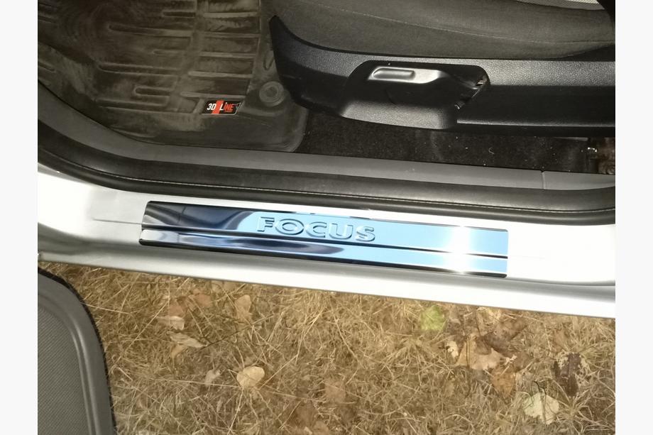 Ford Focus III 2011–2017 Dørtrinslister Carmos V2 (4 stk., rustfrit stål) Image