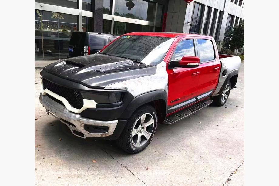 Dodge RAM (DT) 2018– TRX bodykit-sæt Foto 3