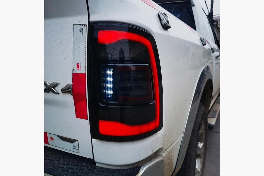 Dodge RAM (DT) 2018– Baglygter TRX Image