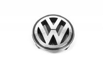 Volkswagen Passat B6 2006–2012 NEDSAT! Frontemblem V2 (OEM-look) foto 1
