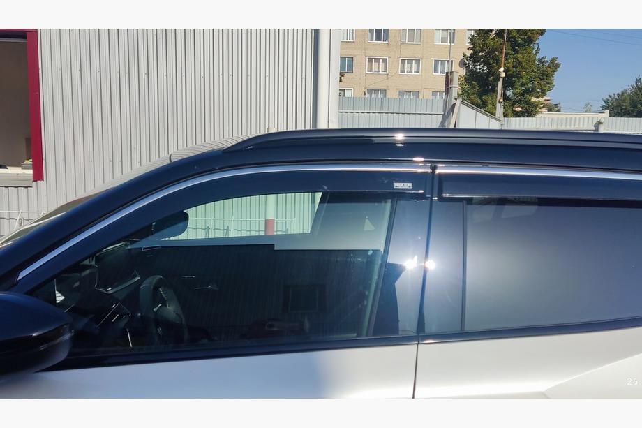 Peugeot 2008 2019– Vindafvisere med kromliste (4 stk., Niken) Image